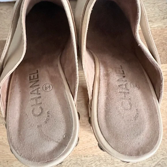 CHANEL Runway Leather Clogs Mules Metal studs 39 8
